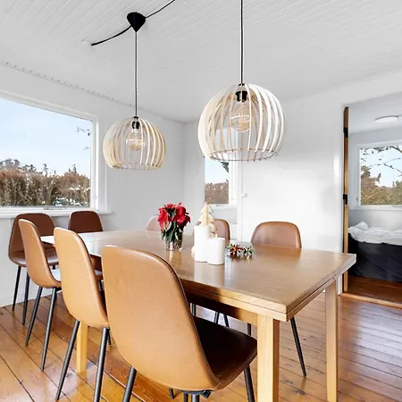 Prázdninový dům Summer House Near The Sea And Good Experiences