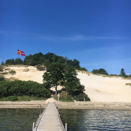 Mooi Zomerhuis Vlakbij Zee En Goede Ervaringen Børkop