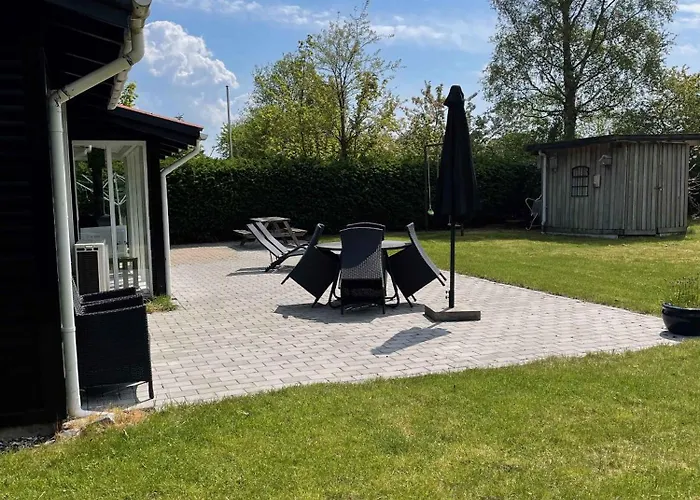 Summer House Near The Sea And Good Experiences Børkop