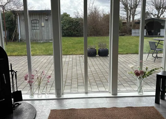 Summer House Near The Sea And Good Experiences